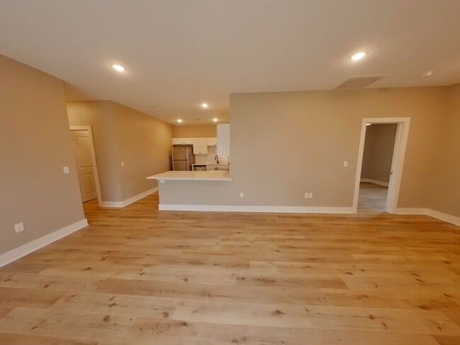 Photo - 6814 W White Pne St