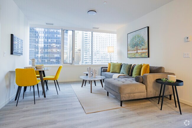 2BR, 2BA - 916SF - The Hat Eau Claire