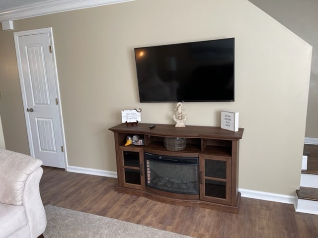 Photo - 348 River Rd