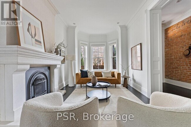 Photo - 126 Dovercourt Rd