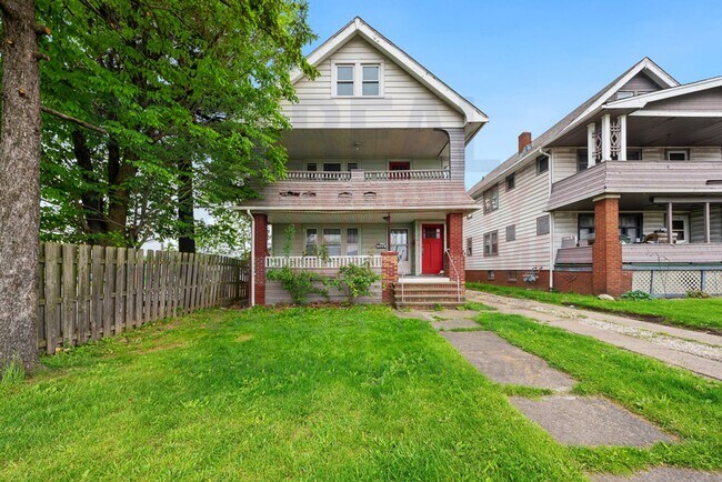 7407-7409 Brookpark Rd  