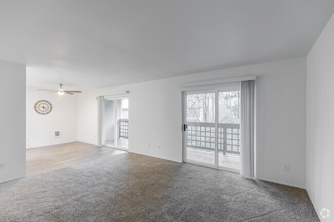 2BR, 2B - 1052SF
