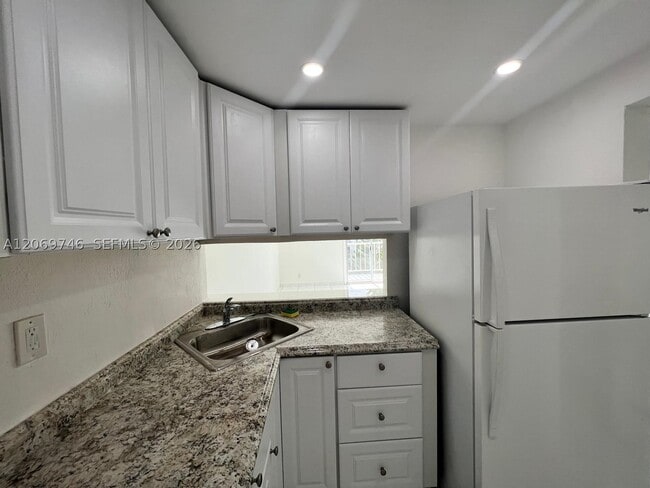 Photo - 4550 NW 9th St Unit 605E
