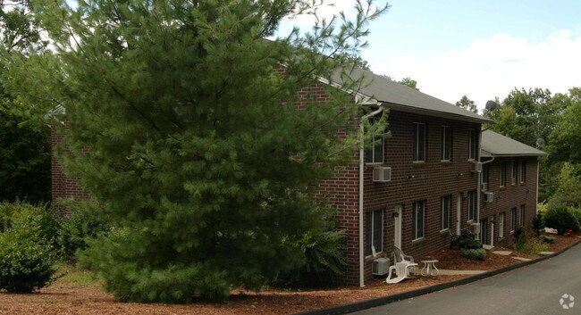 Photo - Lakeside Apartments