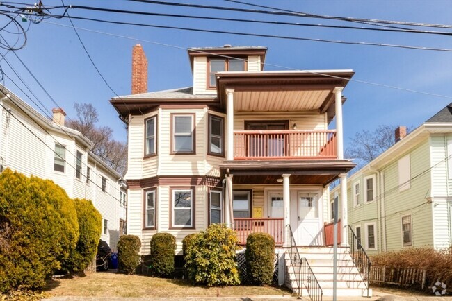 Building Photo - 134 Train St Unit 2 Rental