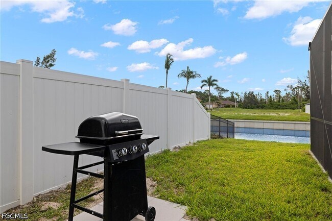 Photo - 1137 SW 18th Ct