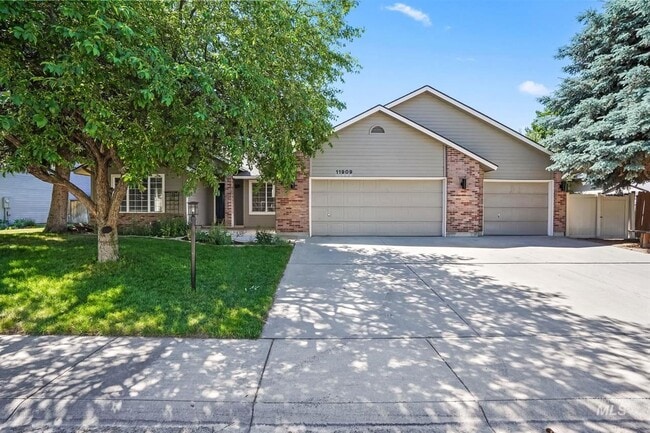 Building Photo - 11909 W Patrina Dr