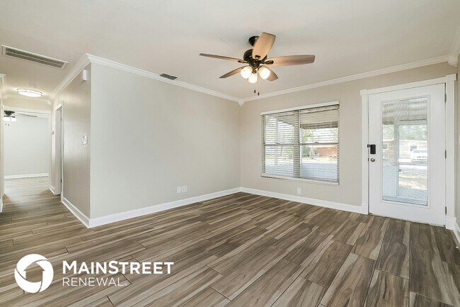 Photo - 7213 Organdy Dr N