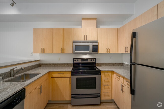 Open 1BR, 1BA - 680SF - Kitchen