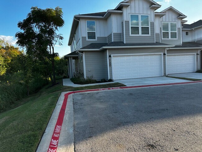 Photo - For Lease – Modern 2023 Condo Backing to Greenbelt | Creekside at Pioneer Crossing West