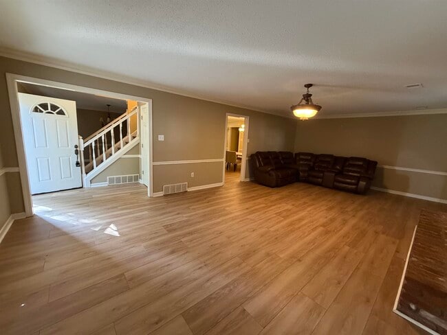 Photo - 8149 Kimbrook Dr