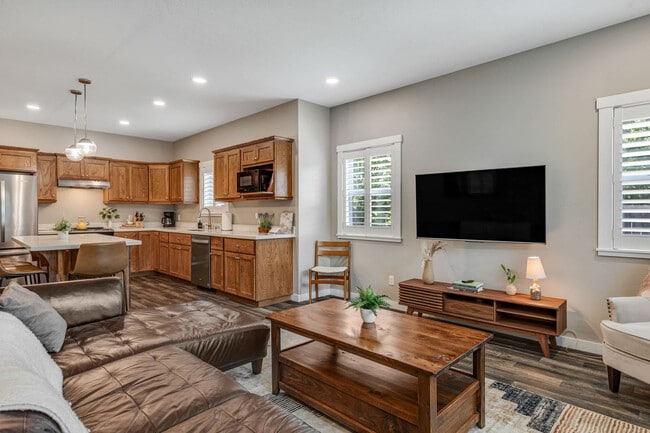 Photo - 1800 W Idaho St Unidad SI ID1324057P