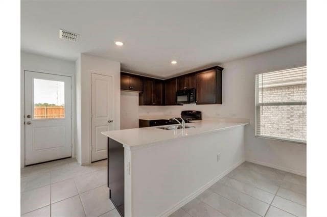 Photo - 2206 Mobile St