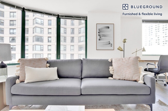 Photo - 420 E Ohio St Unidad FL13-ID586