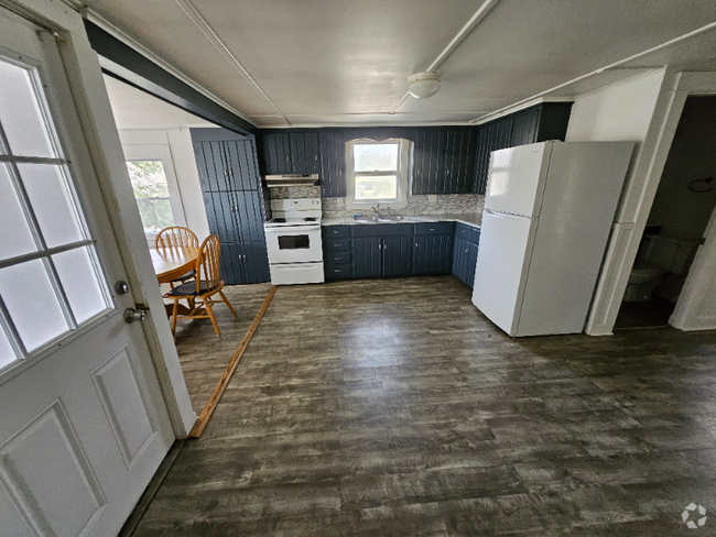 Building Photo - 51 Kennedy Memorial Dr Unit 2 Rental