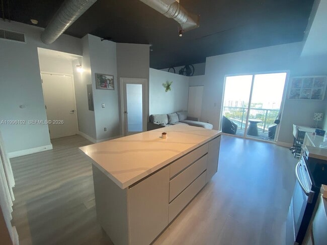 Photo - 10 SW South River Dr Unit 1608