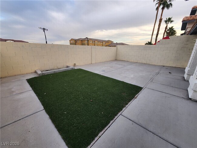 Photo - 8201 Distant Star