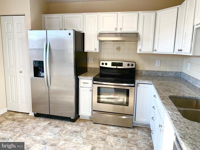 Photo - 2450 Apple Blossom Ln Unit 301
