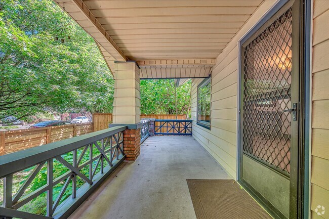 Building Photo - 2805 SE 25th Ave Rental