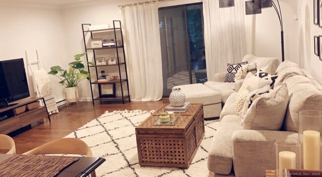 Photo - 10 Mead St Unit APT 6
