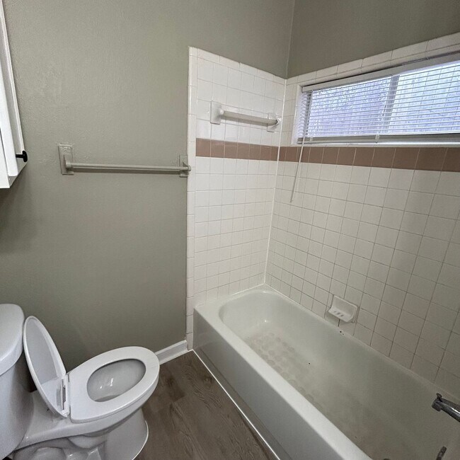 Photo - 1217 Armadillo Rd