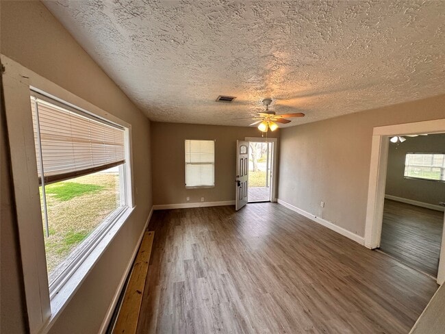 Photo - 104 S 7th St Casa