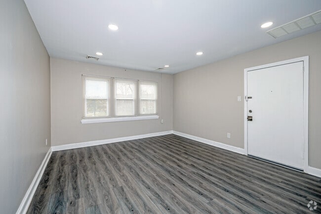 2BR, 1BA - 900SF - Living Room - Haddon Crossing Apartment Homes