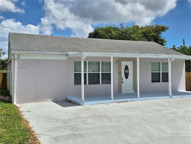 Photo - 5653 Coconut Rd
