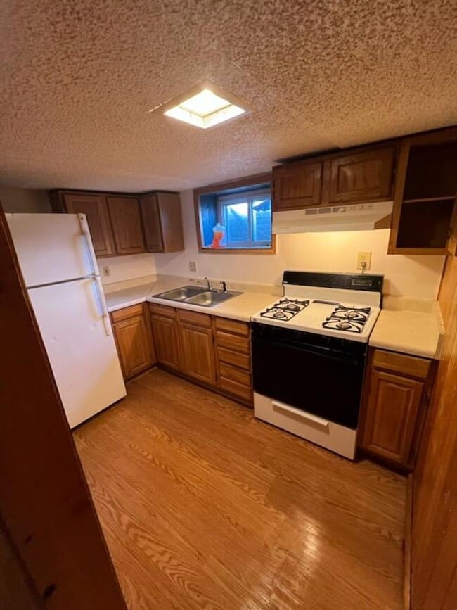 Photo - Current Property Management LLC Unit B