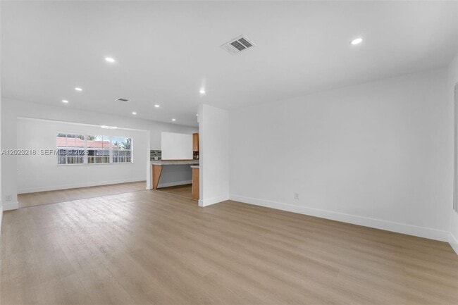 Photo - 7150 SW 10th St