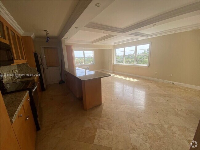 Building Photo - 7904 West Dr Unit 401 Rental