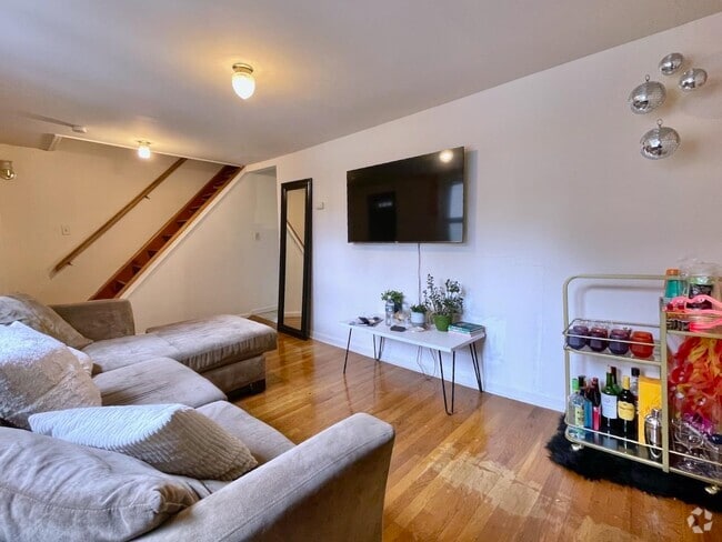Building Photo - 618 Park Ave Unit 2 Rental