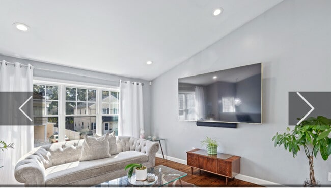 Photo - 119 Pleasant St