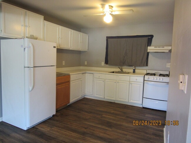 Photo - 811 N View St