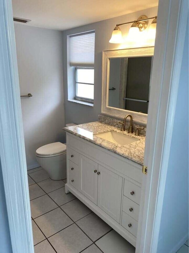 Photo - 3566 N University Dr Unit F-5