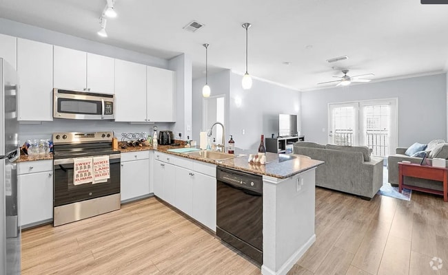 Building Photo - 1901 5th Ave E Unit 1304 Rental