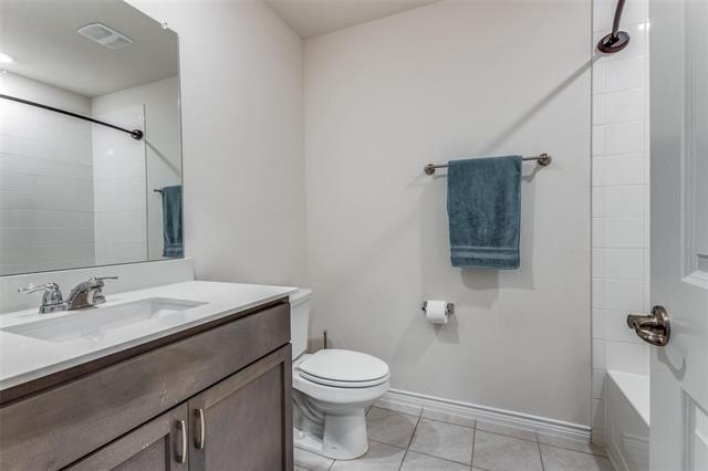 Photo - 404 Spur Ridge