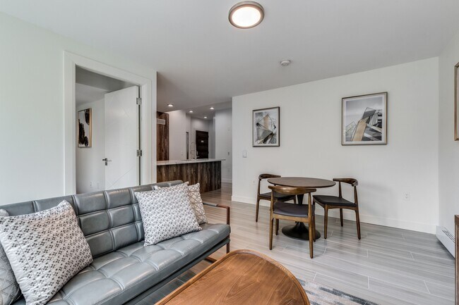 Photo - 1168 Pendrell St Unit 201