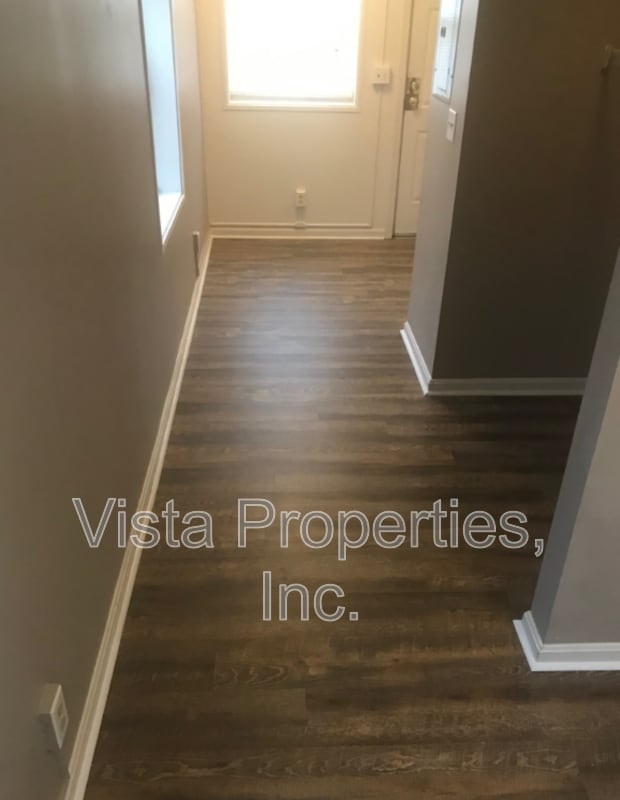 Photo - 1811 La Salle Pl