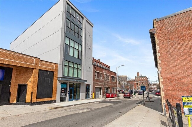 Building Photo - 71 Richmond St Unit 4A