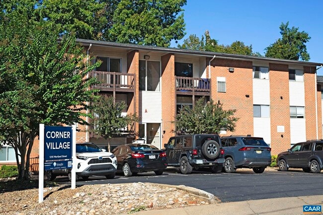 Building Photo - 1215 Wertland St Unit B42