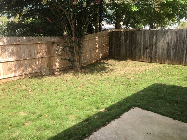 Photo - 3 bedroom 2 bath near Tiger Town!