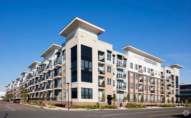 Building Photo - Forum Rental