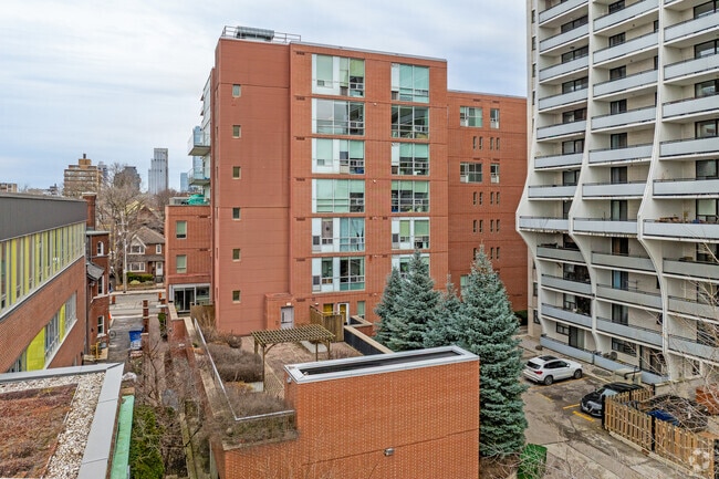 Photo - Fifty Spadina