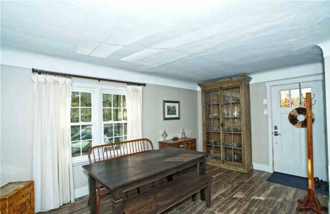 Photo - 8376 Eagle Rd