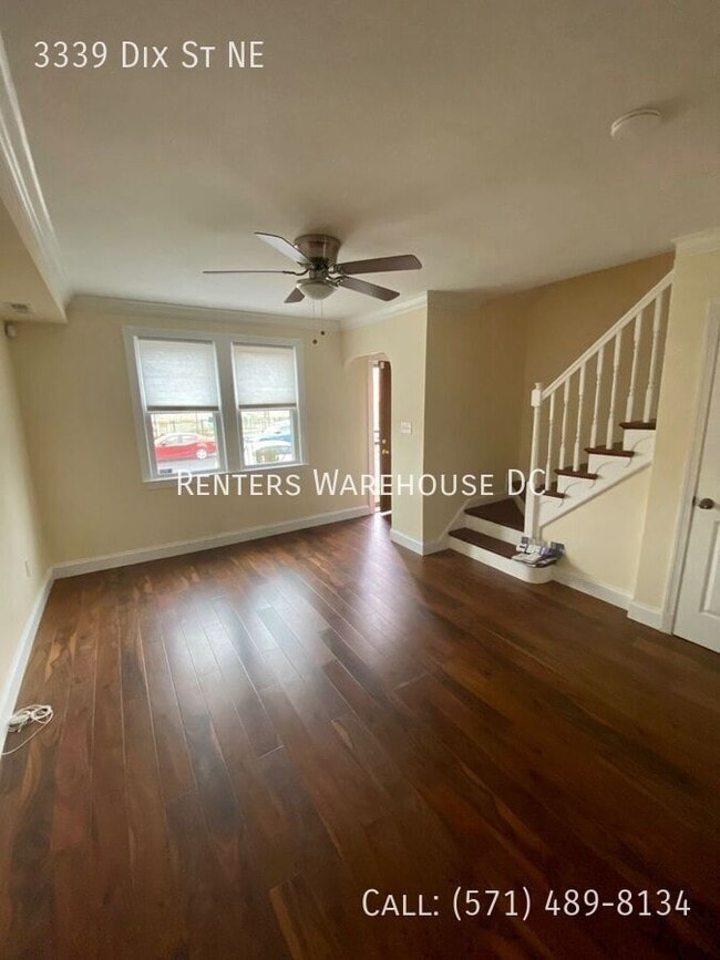 Photo - 3339 Dix St NE