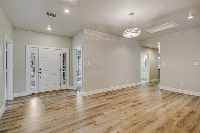 Photo - 11 Brookhollow Dr