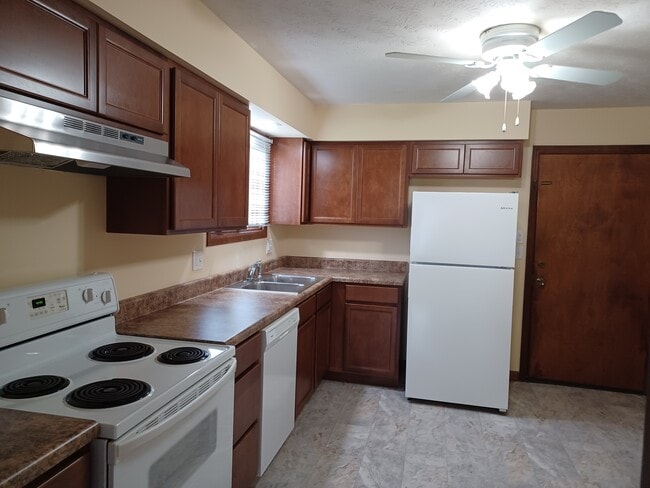 Building Photo - 21 Jade Ln Unit 21 Jade Lane