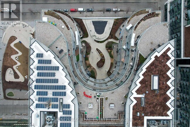 Photo - 1 Edgewater Dr