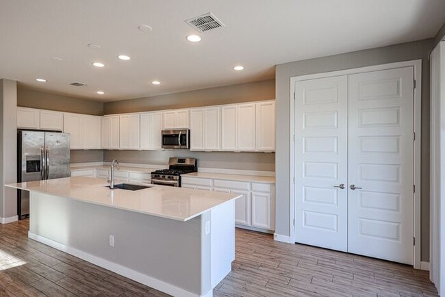 Photo - MOVE IN SPECIALS!! Recently Built Home in ...